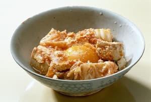 キムチと豆腐の落とし卵