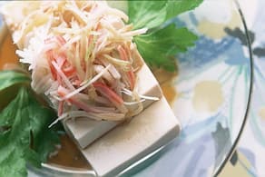ザーサイとかに風味かまぼこ冷ややっこ