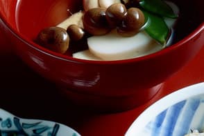 しめじとかまぼこの吸いもの