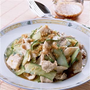 豚肉ときゅうりの中国風サラダ