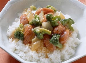 ソーセージとブロッコリーのあんかけ丼