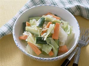 きゅうりとにんじんのしょうが風味ピクルス