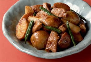 豚肉と新じゃがの揚げ煮