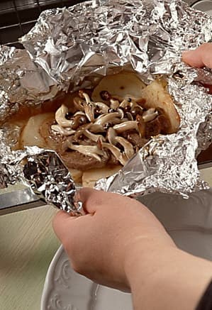 おじゃがときのこのホイル焼きステーキ