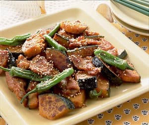 かぼちゃと豚肉のみそ炒め