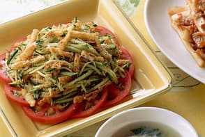きゅうりと油揚げのごまあえ