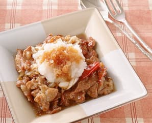 豚肉の炒め煮おろしのせ
