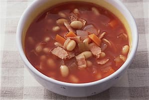大豆入りトマトスープ