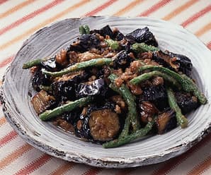 揚げなすといんげんの肉みそ炒め