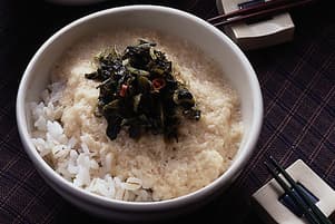高菜炒めの麦とろご飯