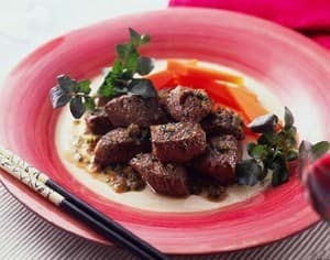 牛肉のサイコロステーキハーブ風味