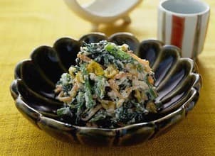 春菊と黄菊の白あえ