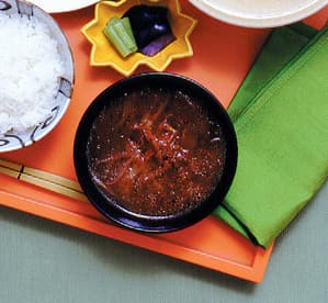 炒めごぼうの赤だし