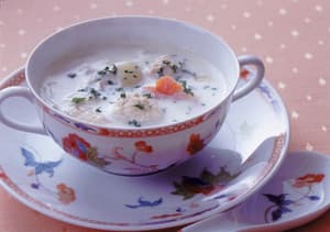 鶏肉だんごのミルクスープ