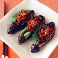 揚げなすの肉みそのせ