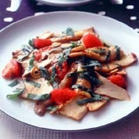 エリンギとトマトのバジルソテー