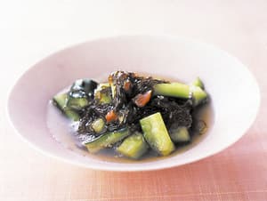 きゅうりともずくの梅肉あえ