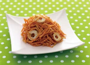 にんじんとちくわのごまみそ炒め