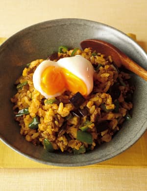 ドライカレー混ぜご飯温たまのせ